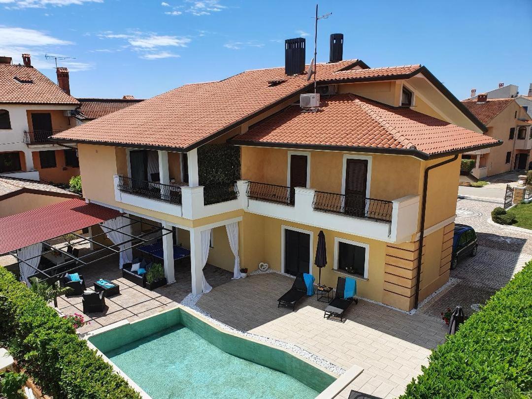 Apartmens Alenka Ρόβινι Εξωτερικό φωτογραφία